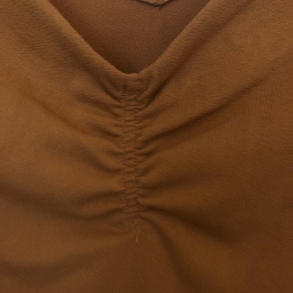 Dynamite v-neck ruched bodysuit - Picture 2 of 4